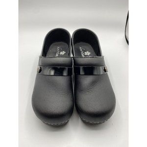Kai By Sanita Clogs/Nursing Shoes - Size 40 (9.5)